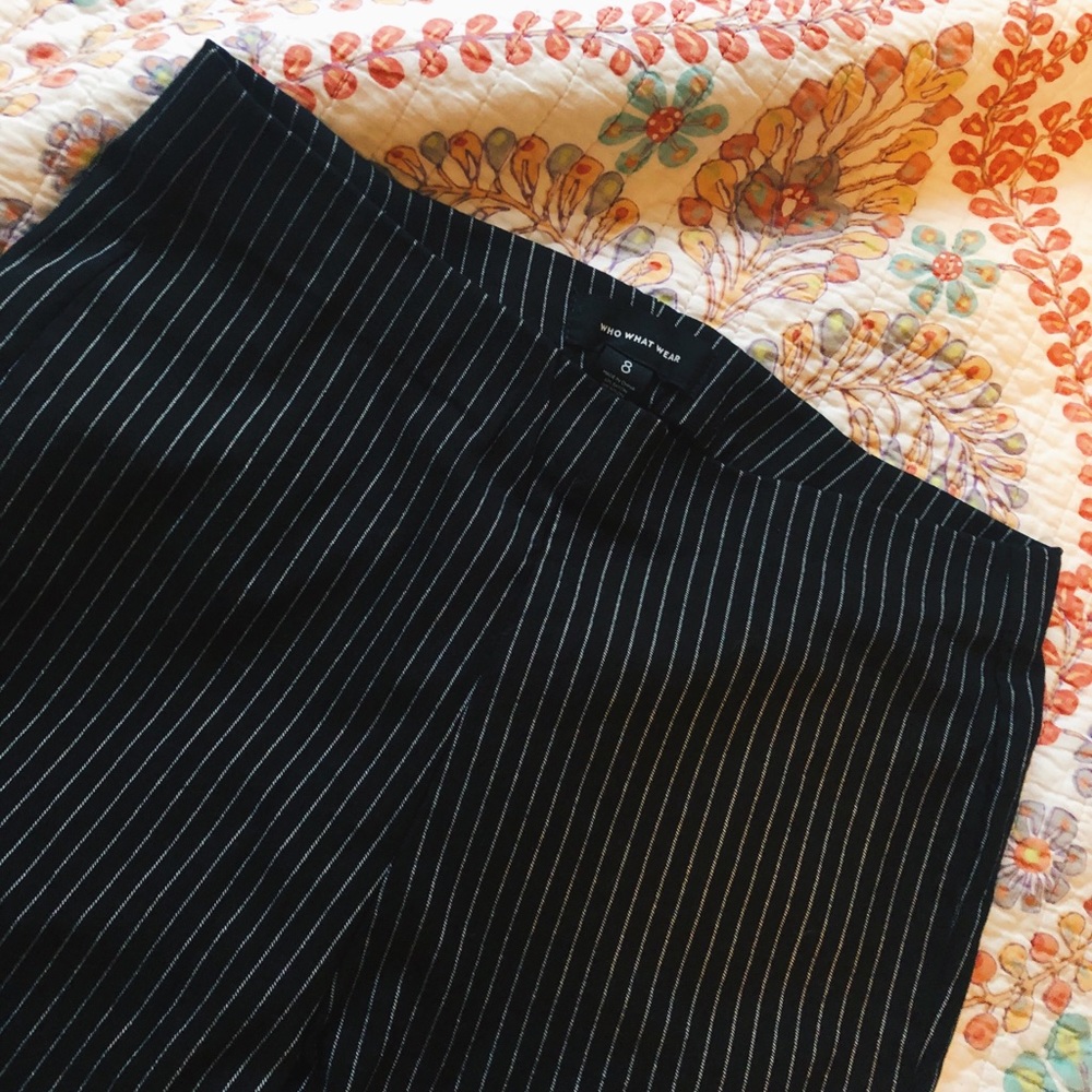 Black Pinstriped Pants 🌞 Size 8